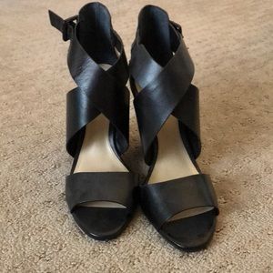 NEVER WORN Vince Camuto Wedges
